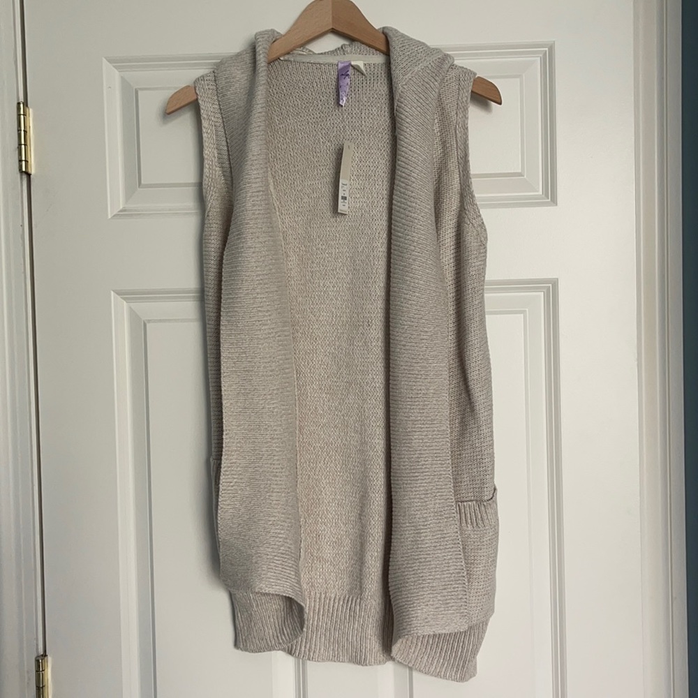 Francesca’s Draped Hooded Vest - Picture 1 of 7